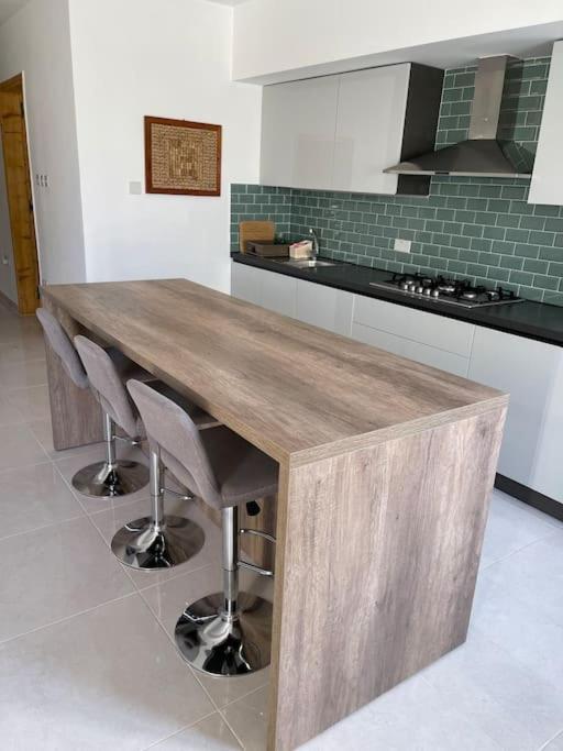 Sunset Apt Modern 1 Bedroom Apt Near The Beach Birżebbuġa Εξωτερικό φωτογραφία