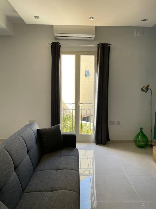 Sunset Apt Modern 1 Bedroom Apt Near The Beach Birżebbuġa Εξωτερικό φωτογραφία